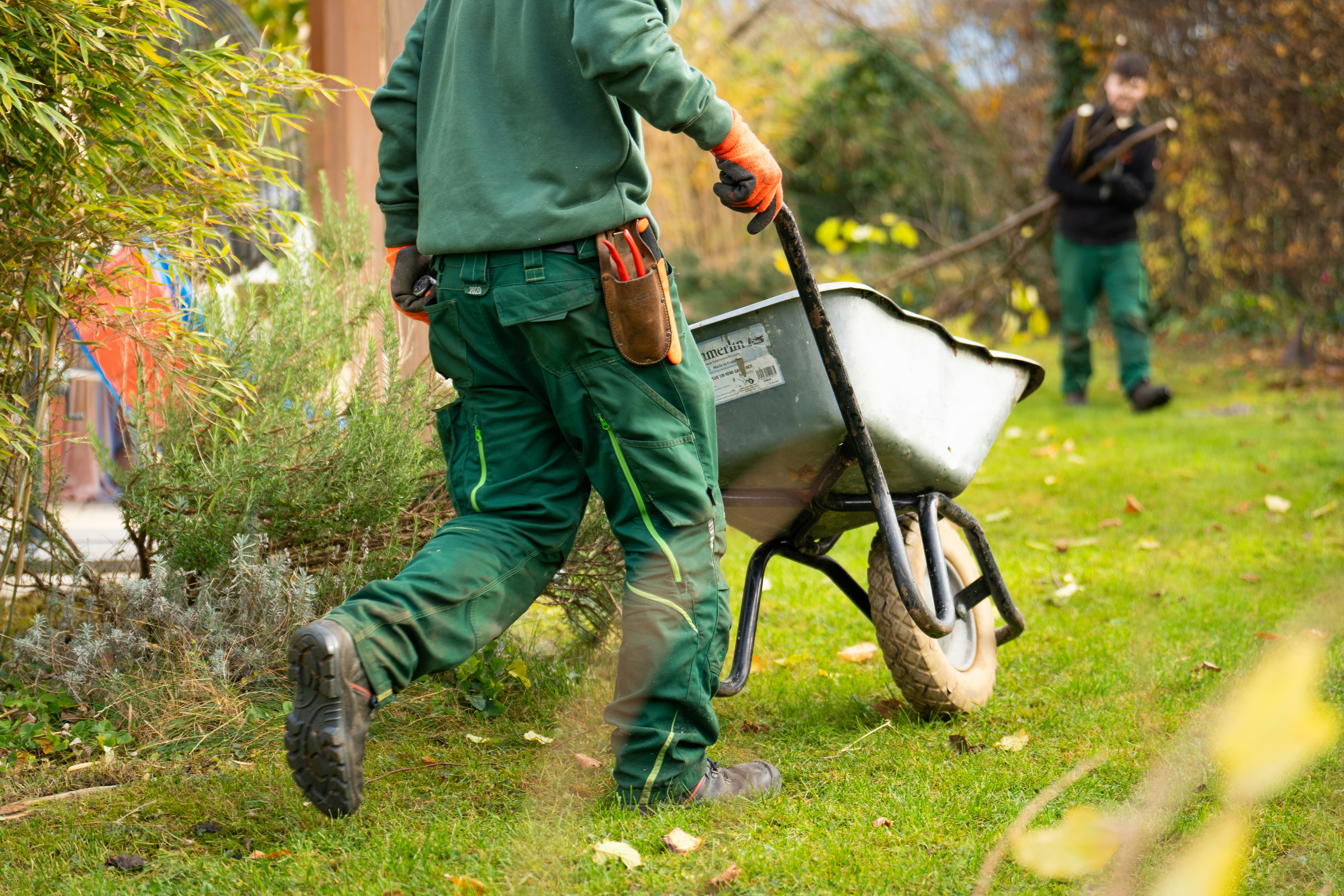 Jardinier au travail